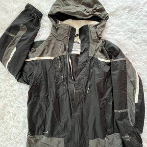 Medium Mens Black & White Columbia Ski/Winter Jacket